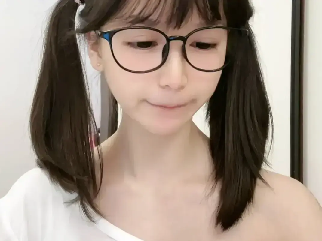 《萌小栖》天才交易员咯咯哒vlog原视频完整版-无删减全集免费畅播-极速获取高清资源沉浸感拉满