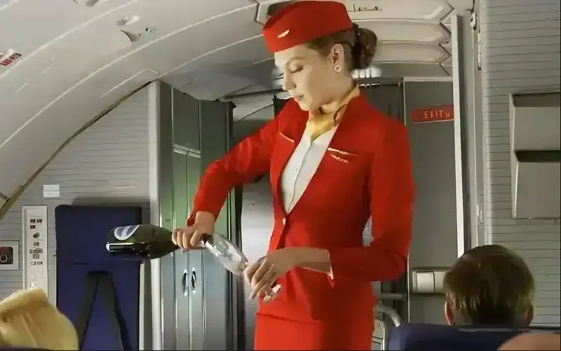 《法国航空》法国电影完整版在线播放-法国航空高清无广告免费观看-1080P超清画质原声版